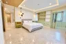 2 Bedroom Condo for sale in The Crest Ruamrudee, Lumpini, Bangkok near BTS Ploen Chit