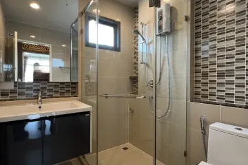 4 Bedroom House for rent in setthasiri krungthep kreetha, Hua Mak, Bangkok