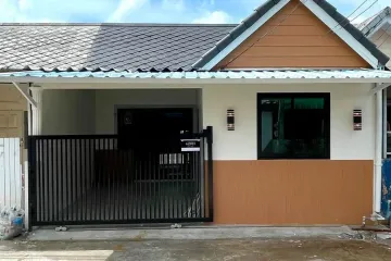 3 Bedroom Townhouse for sale in Baan Promphun Premium BeeTown, Pa Khlok, Phuket