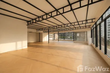 Office for rent in Shine@33, Khlong Tan Nuea, Bangkok near MRT Sukhumvit