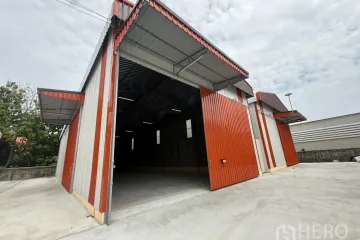 Warehouse / Factory for rent in Phlapphla, Bangkok near MRT Lat Phrao 83
