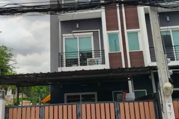 3 Bedroom Townhouse for rent in Lat Phrao, Bangkok