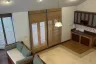 2 Bedroom House for rent in Chan Kasem, Bangkok near MRT Chankasem