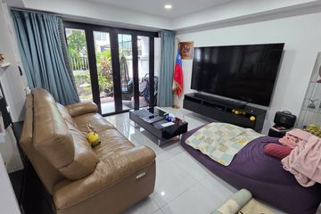 3 Bedroom Townhouse for Sale or Rent in Khlong Tan Nuea, Bangkok
