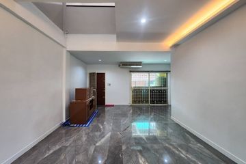 3 Bedroom Townhouse for rent in Khlong Tan Nuea, Bangkok near BTS Thong Lo
