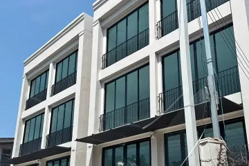 Office for rent in Bang Na, Bangkok