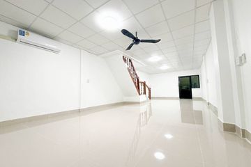3 Bedroom Townhouse for rent in Bang Na, Bangkok