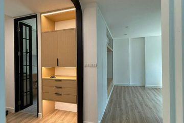 1 Bedroom Condo for sale in Metro Luxe Rama 4, Khlong Toei, Bangkok near BTS Ekkamai