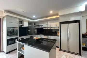 2 Bedroom Condo for sale in Rawai Seaview Condominium, Rawai, Phuket