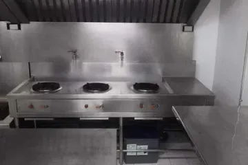 Commercial for rent in Khlong Tan Nuea, Bangkok