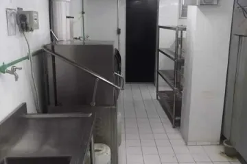 Commercial for rent in Khlong Tan Nuea, Bangkok