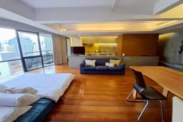 Condo for rent in Regent Royal Place 1,  near BTS Ratchadamri