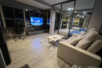 1 Bedroom Condo for rent in Ideo Sathorn - Wongwian Yai,  near BTS Wongwian Yai