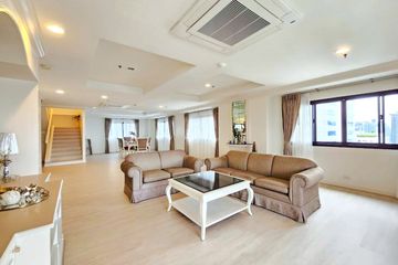 4 Bedroom Condo for rent in  near MRT Sukhumvit