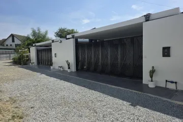 4 Bedroom Villa for sale in Nong Prue, Chonburi