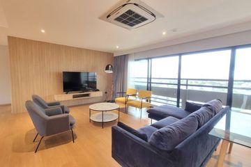 2 Bedroom Condo for rent in  near BTS Ekkamai