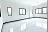 2 Bedroom Warehouse / Factory for rent in 