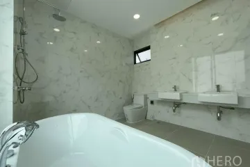 4 Bedroom House for sale in 