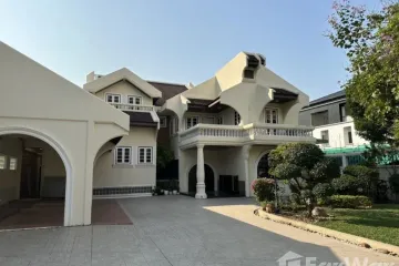 5 Bedroom House for rent in Thung Maha Mek, Bangkok near MRT Lumpini