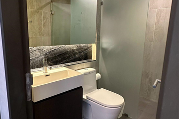 1 Bedroom Condo for rent in The Lumpini 24, Khlong Tan, Bangkok near BTS Phrom Phong