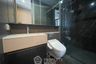 1 Bedroom Condo for rent in The Esse at Singha Complex, Bang Kapi, Bangkok near MRT Phetchaburi