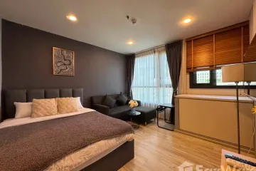 Condo for rent in XT Huaikhwang, Din Daeng, Bangkok near MRT Huai Khwang