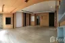 2 Bedroom Townhouse for rent in Khlong Tan Nuea, Bangkok