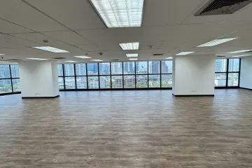 Office for rent in Bangkok Business Center Building, Khlong Tan Nuea, Bangkok near BTS Thong Lo