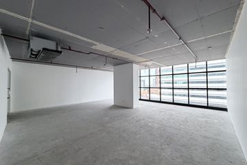 Office for rent in Bangkok Business Center Building, Khlong Tan Nuea, Bangkok near BTS Thong Lo