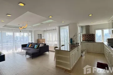 3 Bedroom Condo for sale in Srivara Mansion, Din Daeng, Bangkok near MRT Thailand Cultural Centre