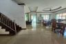 5 Bedroom House for sale in Baan Chalita 1, Na Kluea, Chonburi