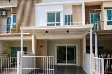 3 Bedroom Townhouse for sale in Villette Lite Pattanakarn 38, Suan Luang, Bangkok