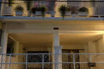 3 Bedroom Townhouse for sale in Bang Chak, Bangkok near BTS Bang Chak