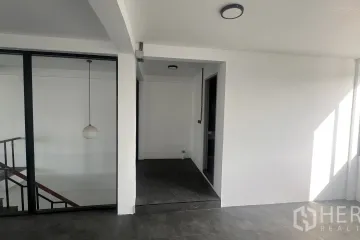 Office for Sale or Rent in Bang Chak, Bangkok near BTS Punnawithi