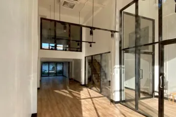 Office for rent in Bang Chak, Bangkok near BTS Punnawithi