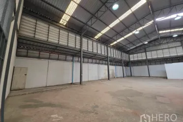Warehouse / Factory for Sale or Rent in Bang Chak, Bangkok near BTS Punnawithi