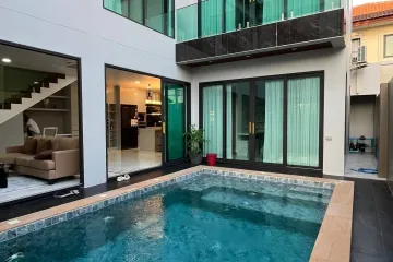 3 Bedroom Villa for Sale or Rent in Central Park 4/2 Village, Nong Prue, Chonburi