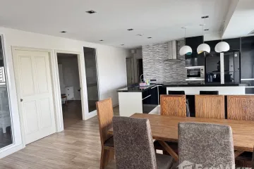 3 Bedroom Condo for rent in BAAN SUKHUMVIT 36, Khlong Tan, Bangkok near BTS Thong Lo
