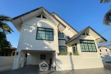 4 Bedroom House for rent in Na Kluea, Chonburi