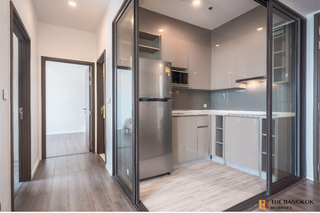 2 Bedroom Condo for sale in Whizdom Essence, Bang Chak, Bangkok near BTS Punnawithi