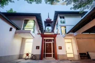 6 Bedroom Villa for rent in Nagawari Village, Na Jomtien, Chonburi