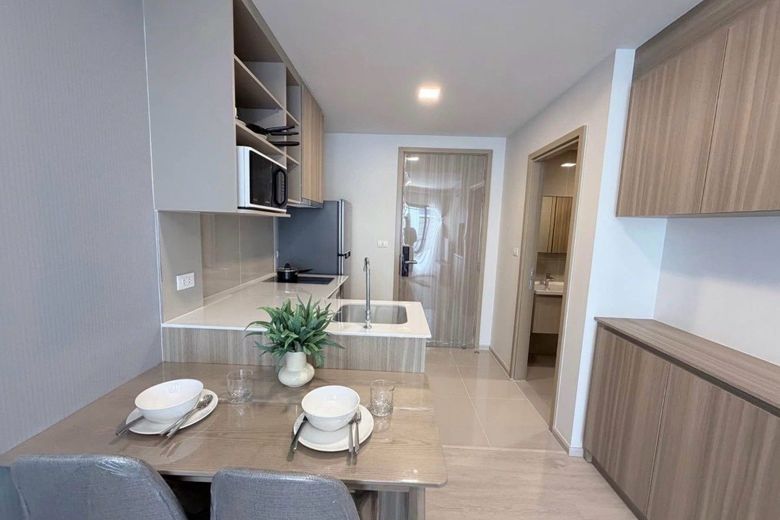 1 Bedroom Condo For Rent