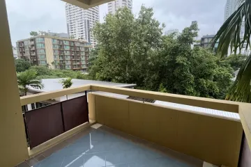 3 Bedroom Apartment for rent in Charktip Court, Khlong Tan Nuea, Bangkok near BTS Thong Lo