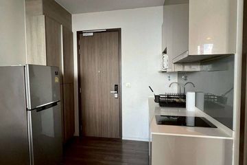 1 Bedroom Condo for rent in Whizdom Essence, Bang Chak, Bangkok near BTS Punnawithi