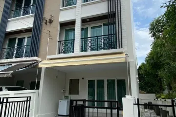 3 Bedroom Townhouse for Sale or Rent in Baan Klang Muang Rama 9 Motorway, Suan Luang, Bangkok near MRT Phatthanakan
