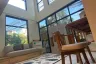 Commercial for rent in Khlong Tan Nuea, Bangkok