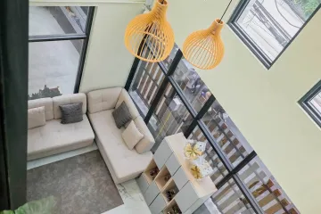 Commercial for rent in Khlong Tan Nuea, Bangkok