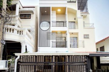 4 Bedroom Townhouse for sale in Khlong Kum, Bangkok near MRT Khlong Ban Ma