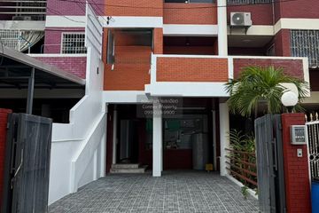 4 Bedroom Townhouse for sale in Din Daeng, Bangkok