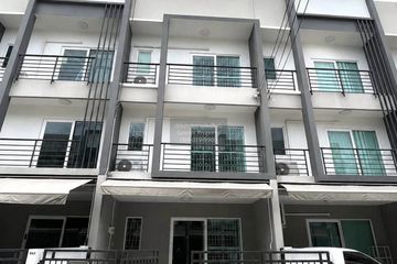 3 Bedroom Townhouse for rent in Baan Klang Mueng Suanluang, Dokmai, Bangkok